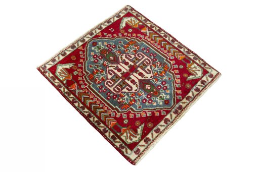 Close-up detail of 2000s Shiraz rug from Iran / Persia showing Wool weave