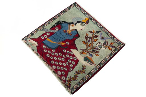 Corner detail of 2000s Shiraz rug showing border pattern and Wool pile