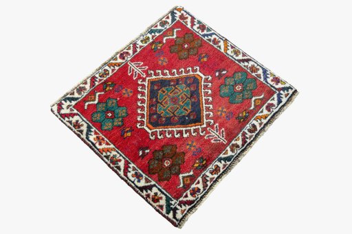 Close-up detail of 2000s Shiraz rug from Iran / Persia showing Wool weave