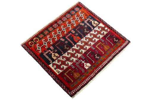 Close-up detail of 2000s Shiraz rug from Iran / Persia showing Wool weave