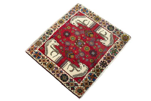 Close-up detail of 2000s Shiraz rug from Iran / Persia showing Wool weave