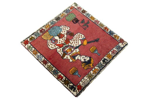 Close-up detail of 2000s Shiraz rug from Iran / Persia showing Wool weave