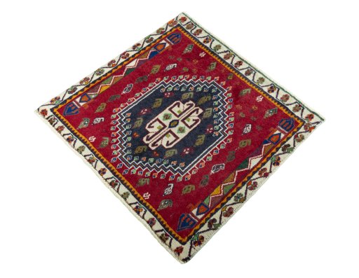 Corner detail of 1970s Shiraz rug showing border pattern and Wool pile