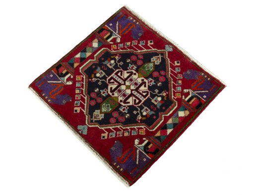 Corner detail of 1970s Shiraz rug showing border pattern and Wool pile