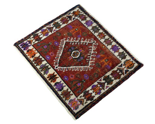Corner detail of 1970s Shiraz rug showing border pattern and Wool pile