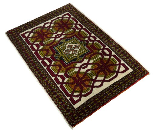 Corner detail of 1970s Shiraz rug showing border pattern and Wool pile