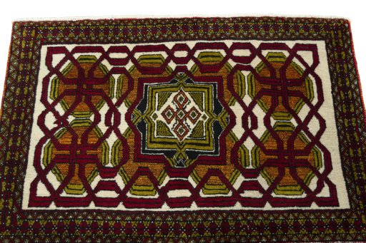 Surface texture of 1970s Shiraz rug with natural Wool and intricate pattern