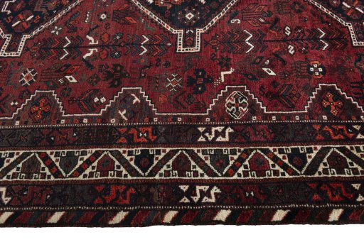 Close-up detail of 2000s Shiraz rug from Iran / Persia showing Wool weave
