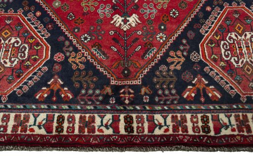 Close-up detail of 2000s Shiraz rug from Iran / Persia showing Wool weave