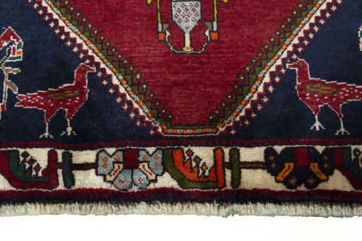 Central medallion detail of 2000s Shiraz rug from Iran / Persia