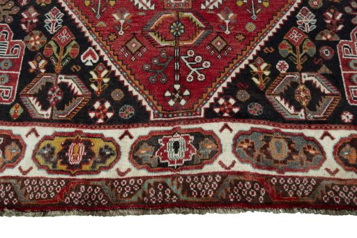 Close-up detail of 2000s Shiraz rug from Iran / Persia showing Wool weave
