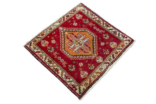 Close-up detail of 2000s Shiraz rug from Iran / Persia showing Wool weave