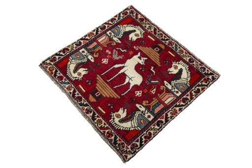 Corner detail of 2000s Shiraz rug showing border pattern and Wool pile