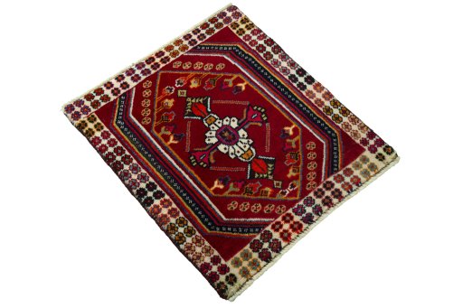 Close-up detail of 2000s Shiraz rug from Iran / Persia showing Wool weave