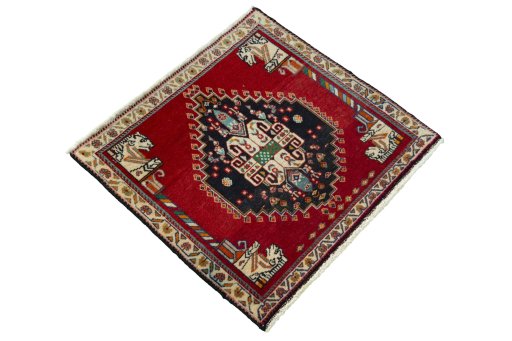Close-up detail of 2000s Shiraz rug from Iran / Persia showing Wool weave