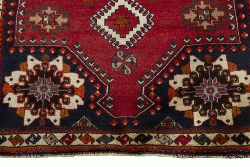 Close-up detail of 2000s Shiraz rug from Iran / Persia showing Wool weave
