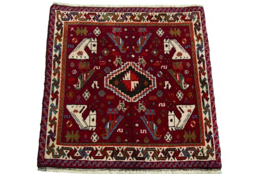 Surface texture of 2000s Shiraz rug with natural Wool and intricate pattern