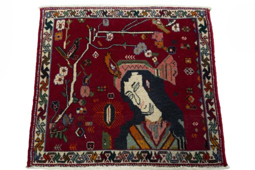 Surface texture of 2000s Shiraz rug with natural Wool and intricate pattern