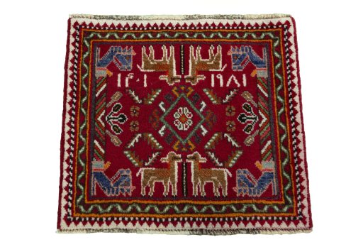 Surface texture of 2000s Shiraz rug with natural Wool and intricate pattern