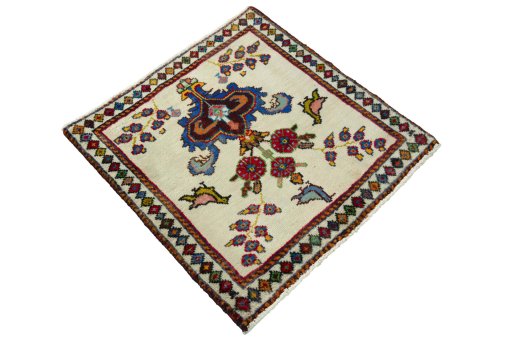 Close-up detail of 2000s Shiraz rug from Iran / Persia showing Wool weave