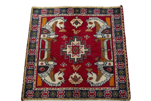 Surface texture of 2000s Shiraz rug with natural Wool and intricate pattern
