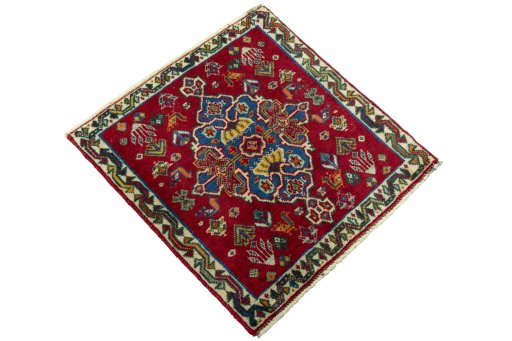 Close-up detail of 2000s Shiraz rug from Iran / Persia showing Wool weave