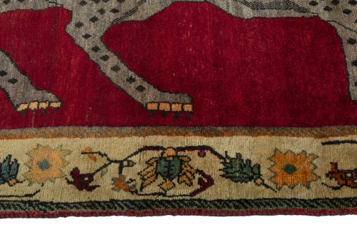 Close-up detail of 2000s Shiraz rug from Iran / Persia showing Wool weave
