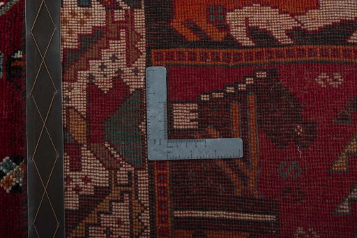 Close-up detail of 2000s Shiraz rug from Iran / Persia showing Wool weave