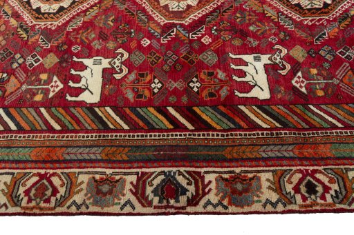 Close-up detail of 2000s Shiraz rug from Iran / Persia showing Wool weave