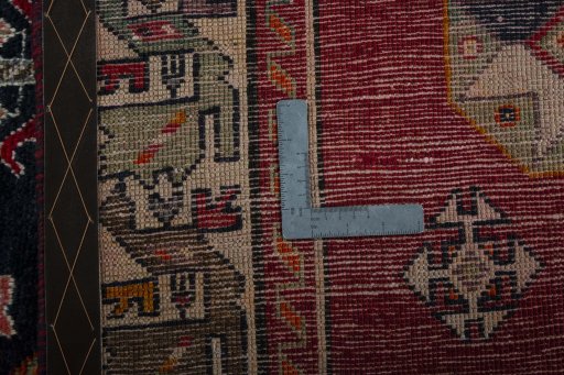 Close-up detail of 2000s Shiraz rug from Iran / Persia showing Wool weave