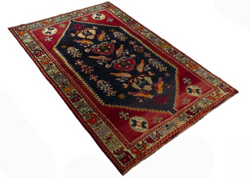 Close-up detail of 2000s Shiraz rug from Iran / Persia showing Wool weave