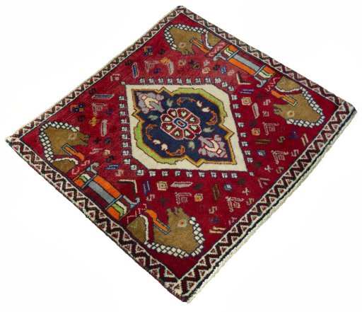 Close-up detail of 2000s Shiraz rug from Iran / Persia showing Wool weave