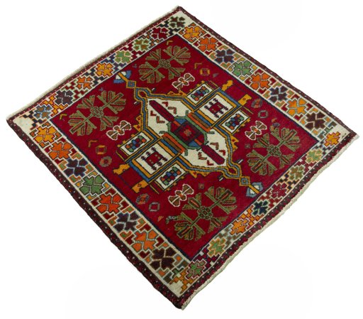 Close-up detail of 2000s Shiraz rug from Iran / Persia showing Wool weave