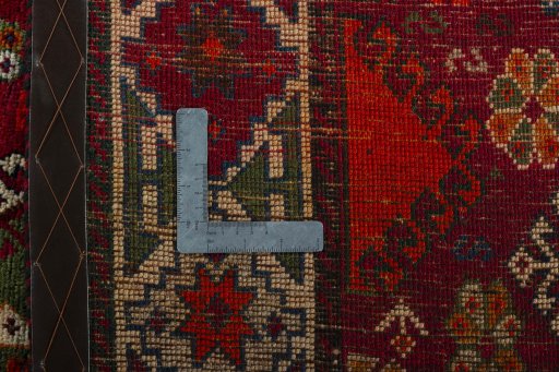 Close-up detail of 2000s Shiraz rug from Iran / Persia showing Wool weave