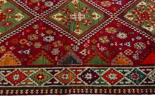 Close-up detail of 2000s Shiraz rug from Iran / Persia showing Wool weave