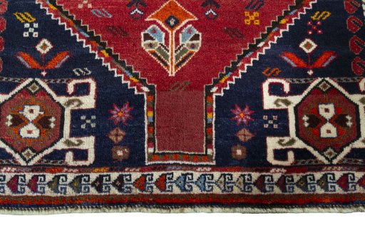 Close-up detail of 2000s Shiraz rug from Iran / Persia showing Wool weave