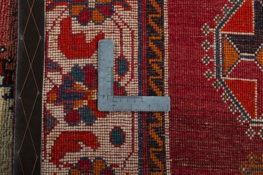 Close-up detail of 2000s Shiraz rug from Iran / Persia showing Wool weave