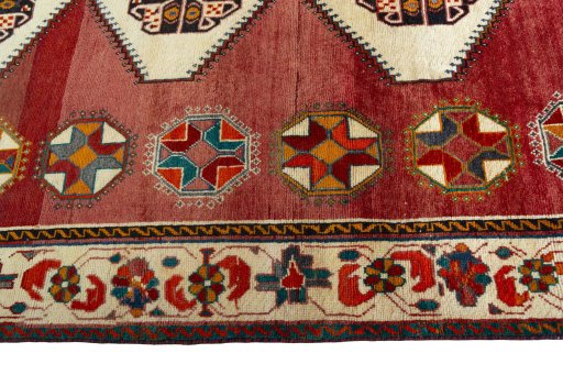 Close-up detail of 2000s Shiraz rug from Iran / Persia showing Wool weave