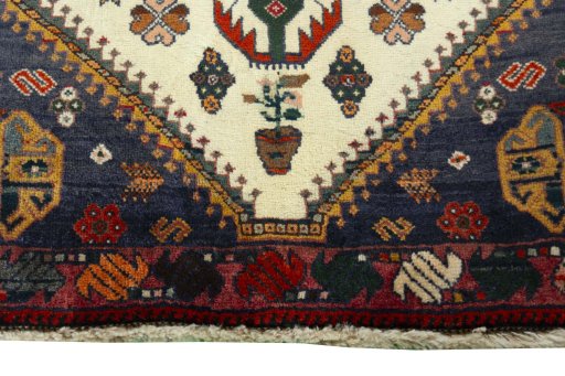 Close-up detail of 2000s Shiraz rug from Iran / Persia showing Wool weave