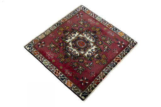 Close-up detail of 2000s Shiraz rug from Iran / Persia showing Wool weave