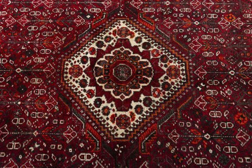 Central medallion detail of 2000s Shiraz rug from Iran / Persia