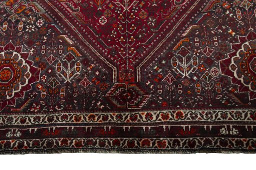 Close-up detail of 2000s Shiraz rug from Iran / Persia showing Wool weave