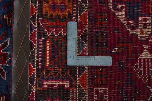 Close-up detail of 2000s Shiraz rug from Iran / Persia showing Wool weave