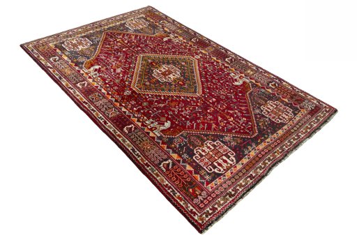 Close-up detail of 2000s Shiraz rug from Iran / Persia showing Wool weave
