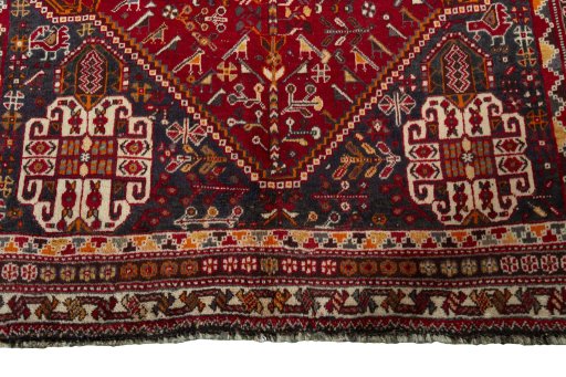 Close-up detail of 2000s Shiraz rug from Iran / Persia showing Wool weave