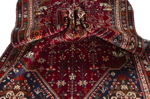 Close-up detail of 2000s Shiraz rug from Iran / Persia showing Wool weave