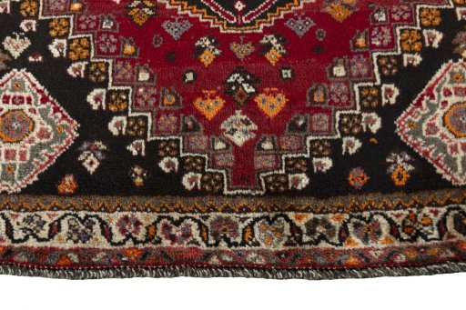 Central medallion detail of 2000s Shiraz rug from Iran / Persia