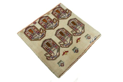 Close-up detail of 2000s Shiraz rug from Iran / Persia showing Wool weave