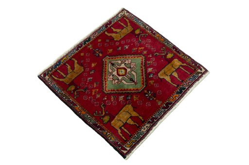 Close-up detail of 2000s Shiraz rug from Iran / Persia showing Wool weave