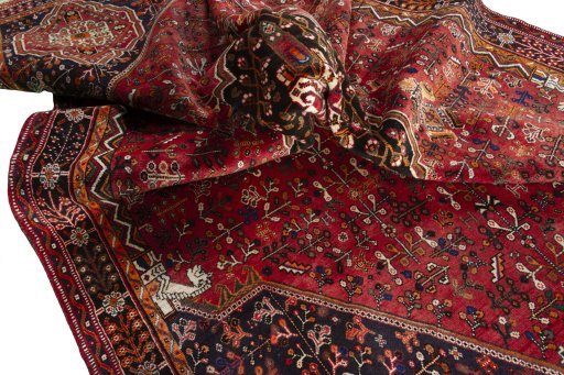 Close-up detail of 2000s Shiraz rug from Iran / Persia showing Wool weave
